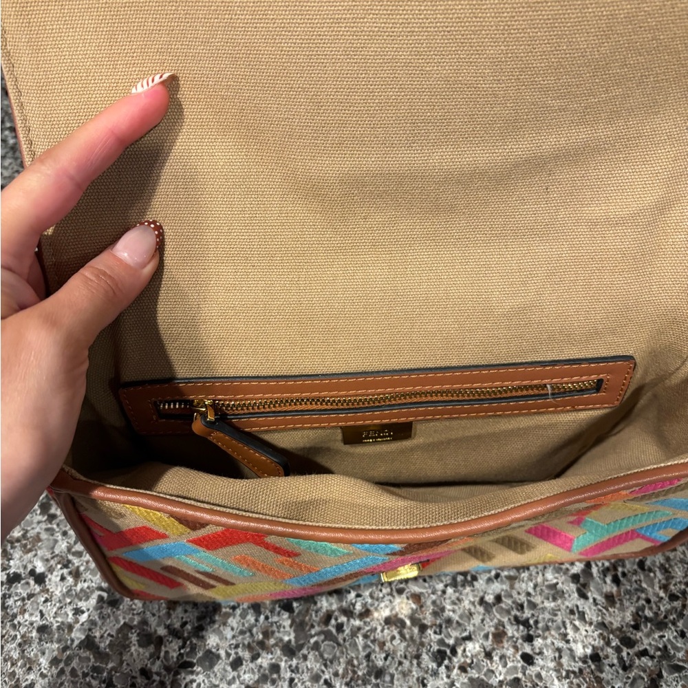 Purse - Picture 2 of 5